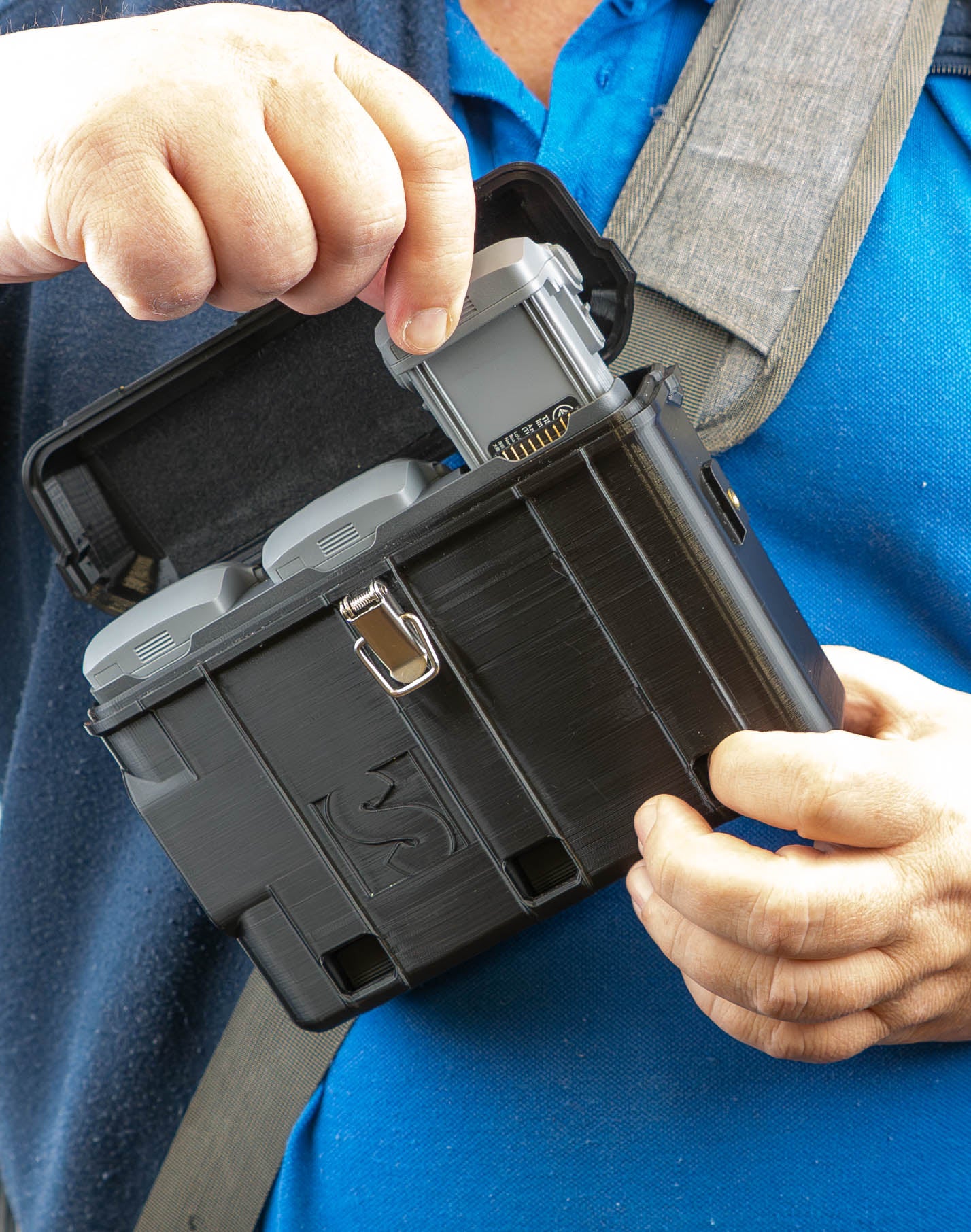 DJI AIR 3S & AIR 3 Battery Charger Case - US