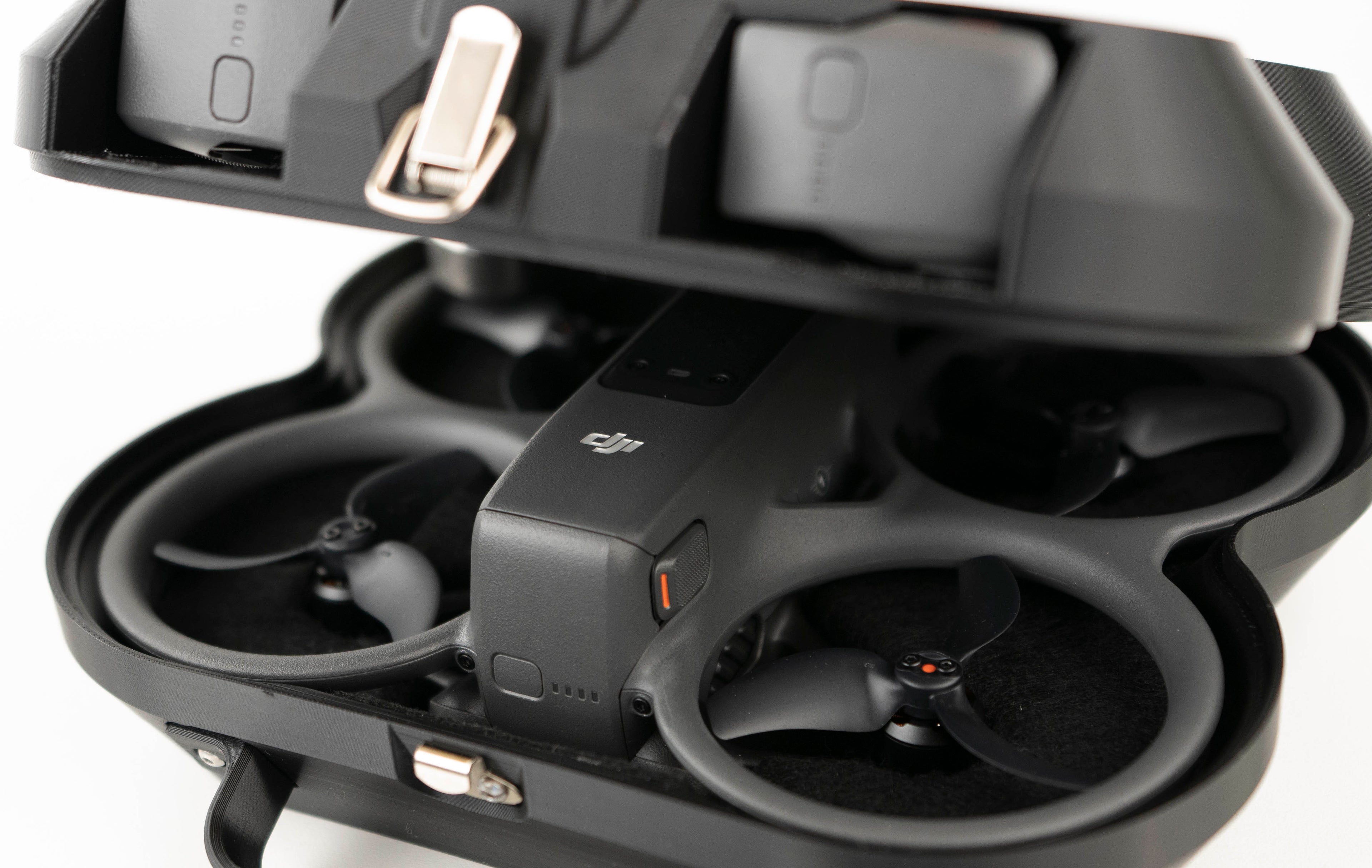 DJI Avata 2 con custodia per drone e batterie - USA